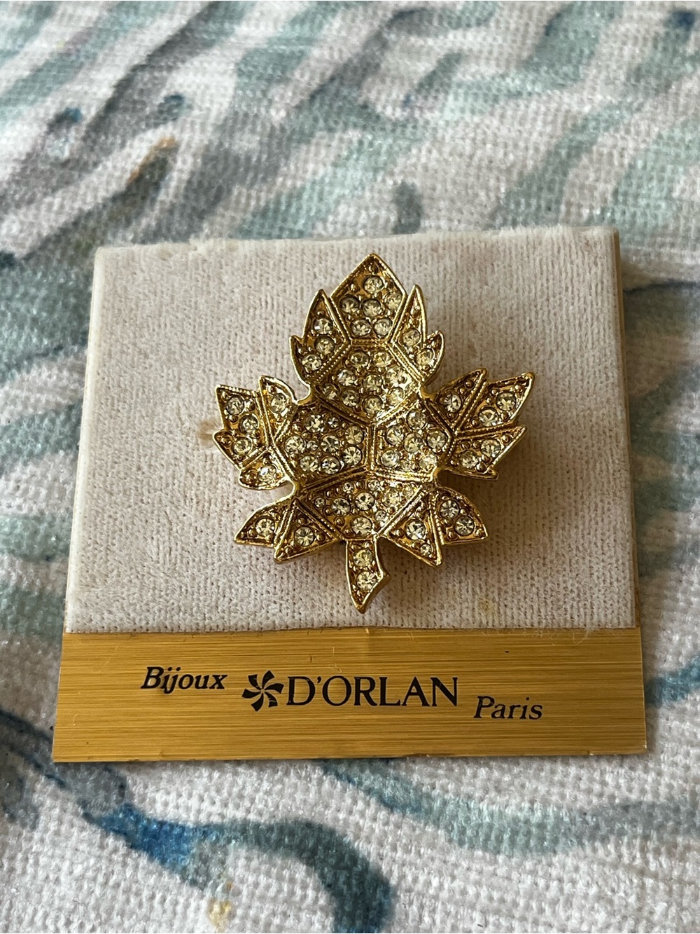 Brand New! Vintage Bijoux D'Orlan paved rhinestone maple leaf brooch.